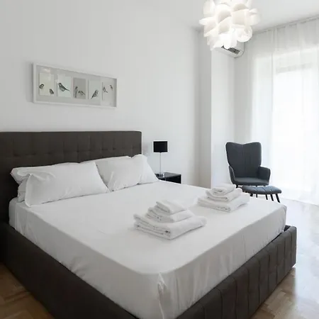 Italianway - Amedeo D'aosta 9 * Milánó